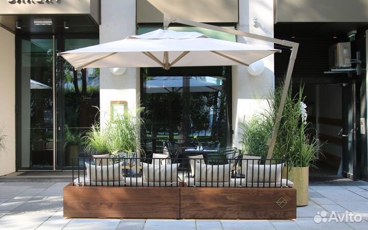 Уличный зонт для кафе