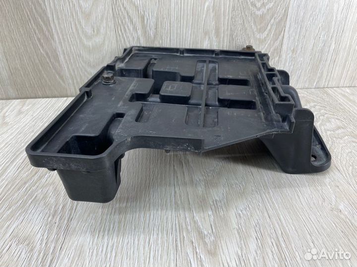 Площадка аккумулятора Hyundai Ix35