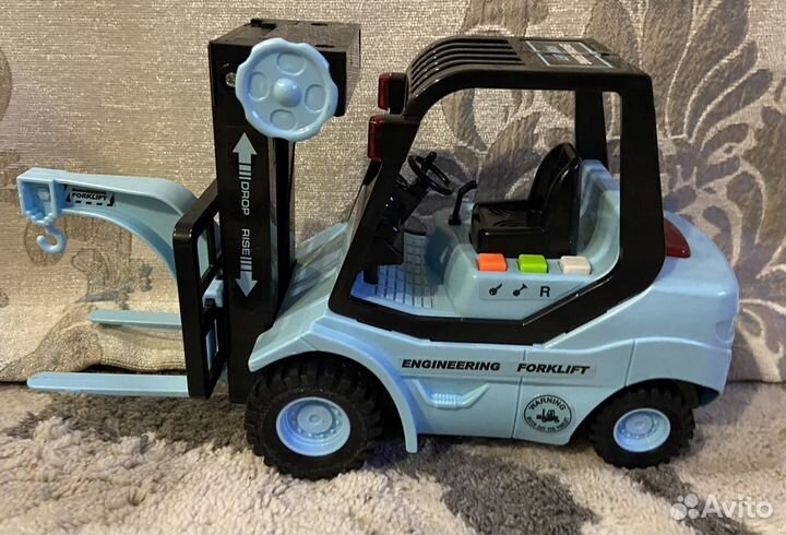 Машинка-каталка