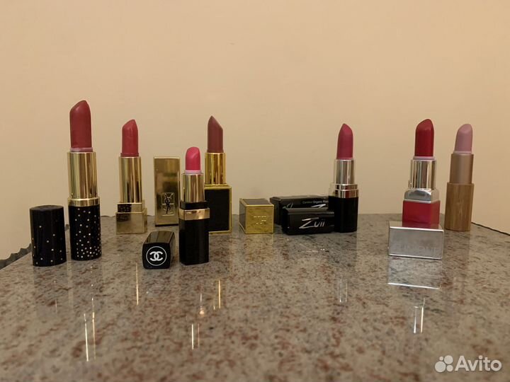Помада разных брендов