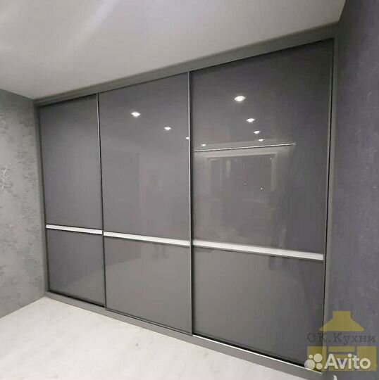 Шкаф распашной