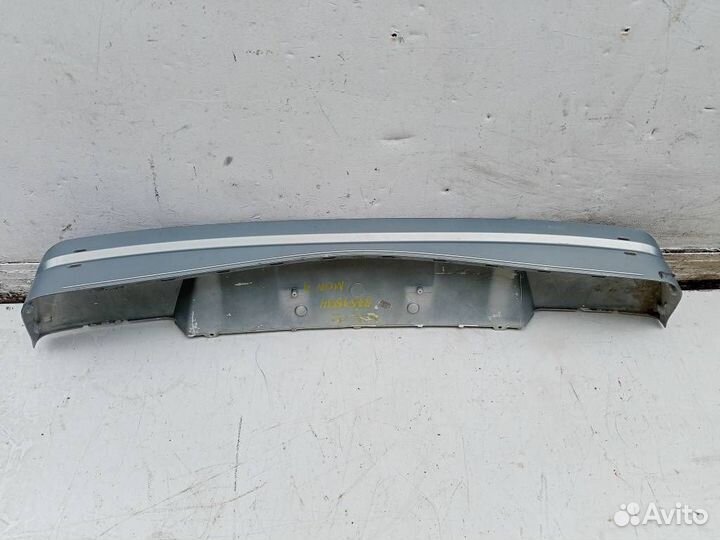 Накладка крышки багажника