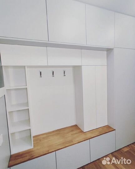 Прихожая по индивидуальному заказу под потолок