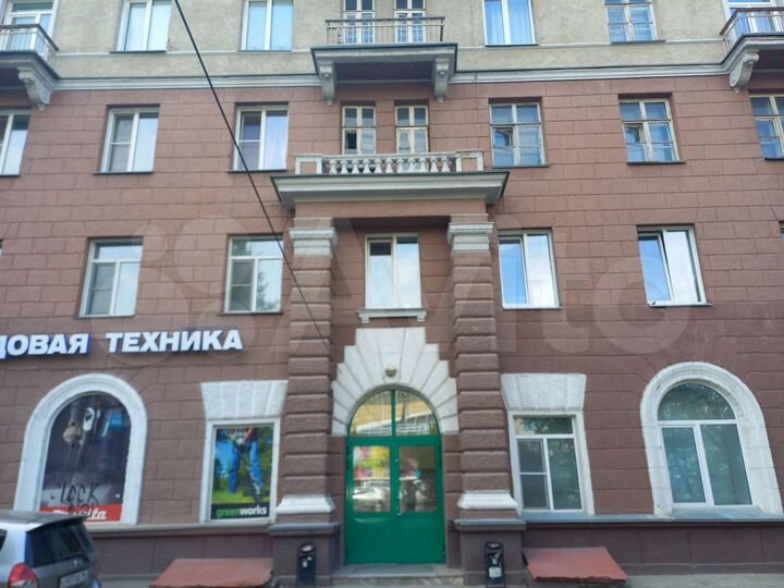 Красная линия, 1й этаж, отдельный вход