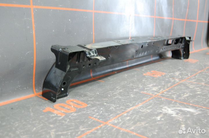 Панель радиатора, верхняя часть - Hyundai Tucson 3