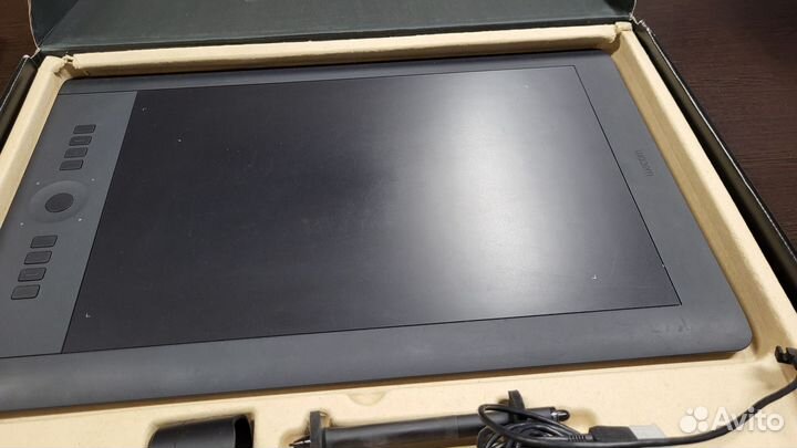 Графический планшет wacom intuos pro L