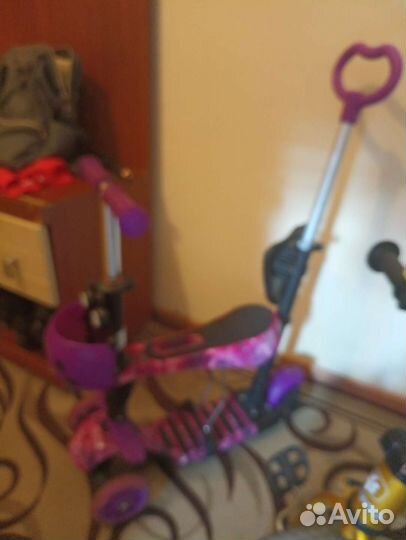 Самокат с родительской ручкой и сиденьем