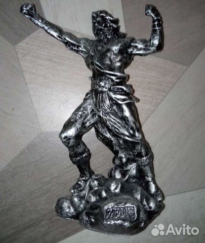 Статуэтка Зевса