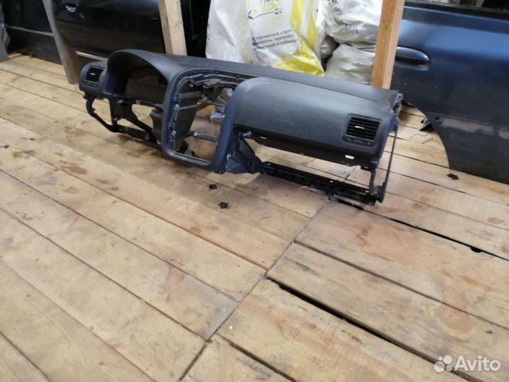 Торпедо с подушкой VW Jetta 5 Golf 5