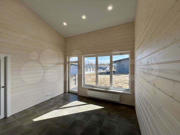 Дом 102 м² на участке 8 сот.