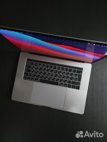 Macbook pro 15 touch bar