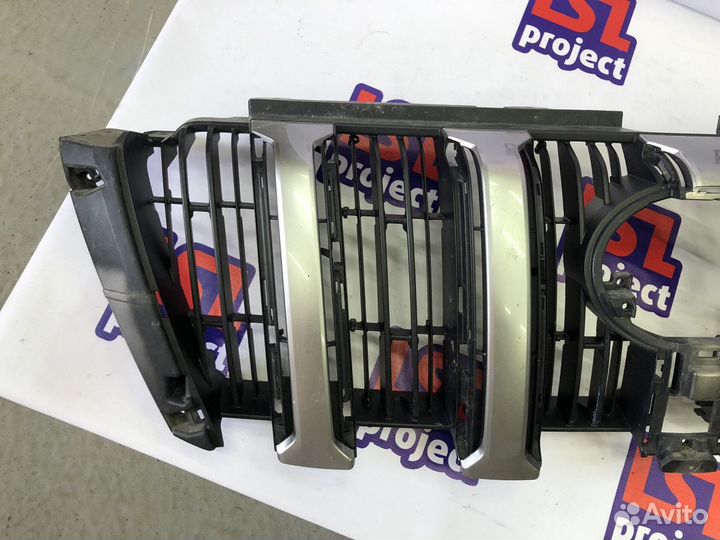 Решетка радиатора Toyota Land Cruiser Prado 150