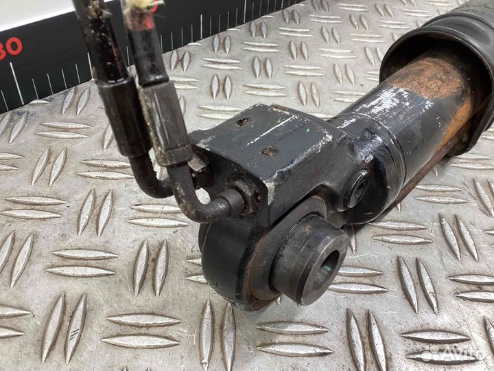 Рабочий цилиндр подъема кабины Audi TT/TT RS/TTS