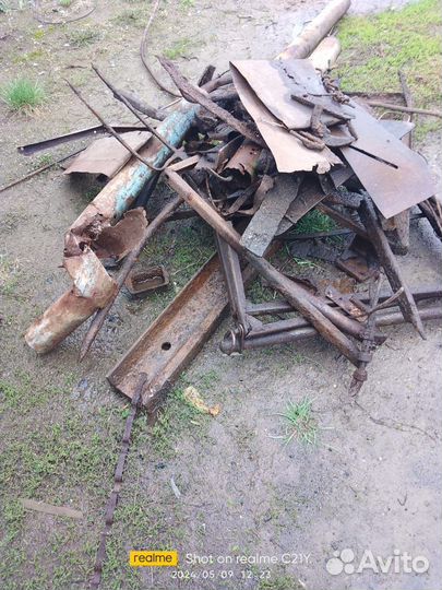 Продам металоискатель пират