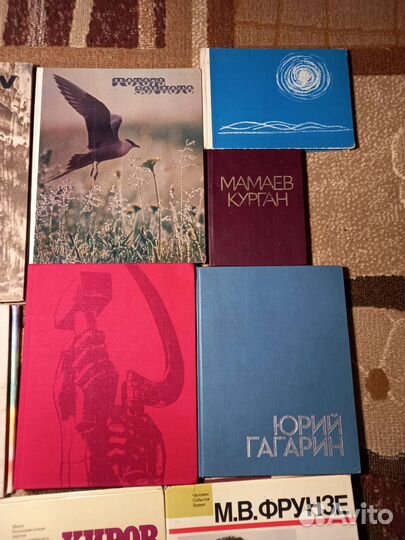 Фотоальбомы, исторические книги