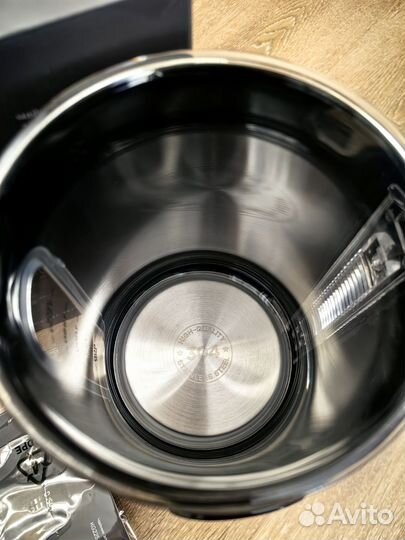 Чайник Redmond KG225