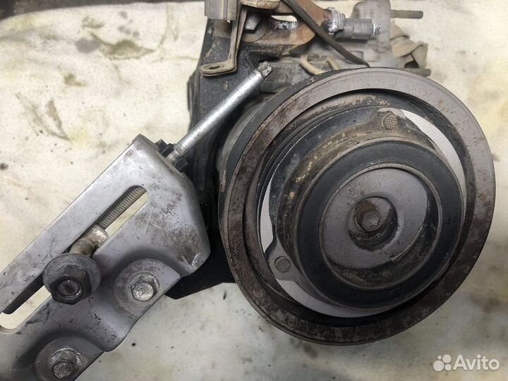 Компрессор кондиционера Honda Inspire Saber