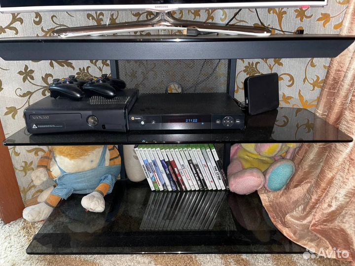 Полка под телевизор