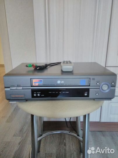 Видеомагнитофон LG VHS