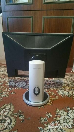 Монитор Samsung 203B
