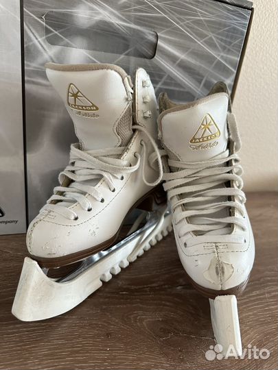 Фигурные коньки jackson