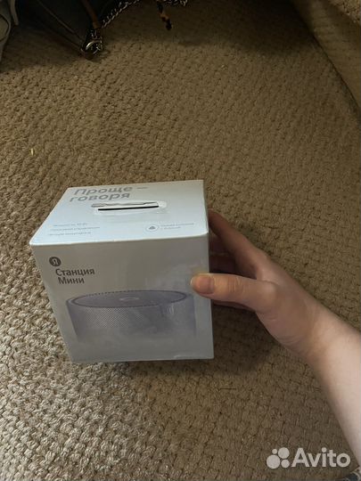 Умная колонка алиса с часами