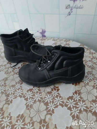 Ботинки рабочие новые