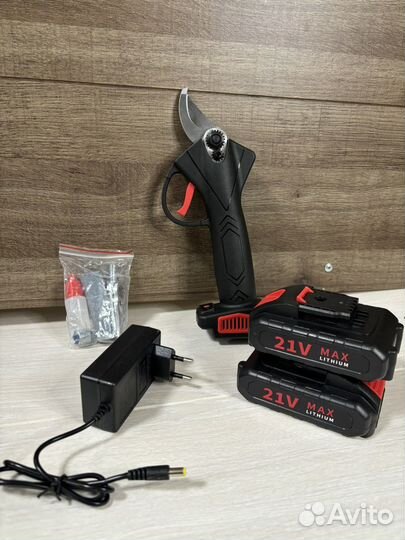 Секатор электрический