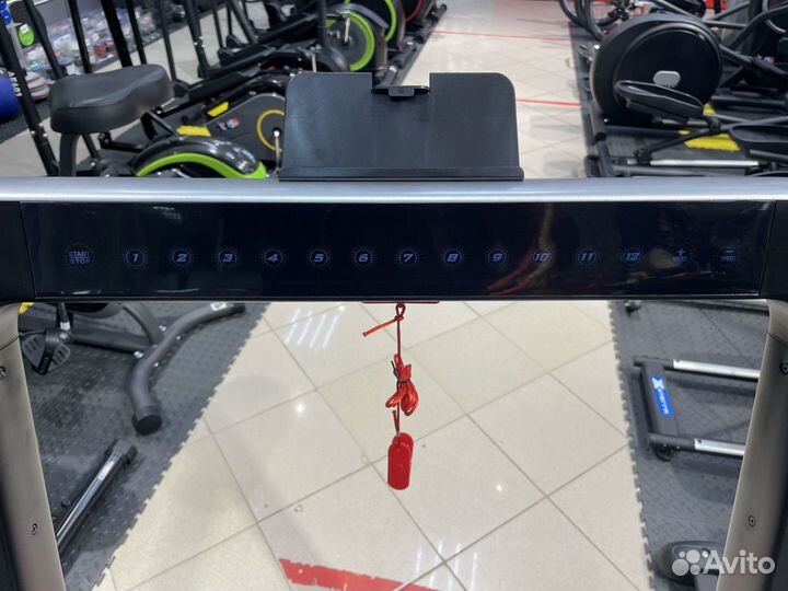 Беговая дорожка USA style серия applegate T5 Panel