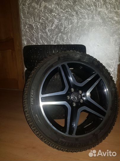 Оригинальный зимний комплект колес R20 в сборе