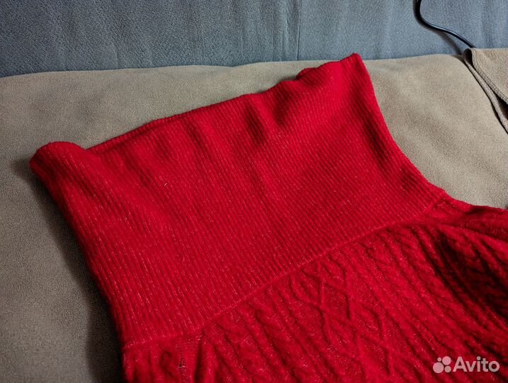 Свитер женский красный 56 размер фирма HM