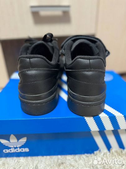 Кроссовки Adidas forum low