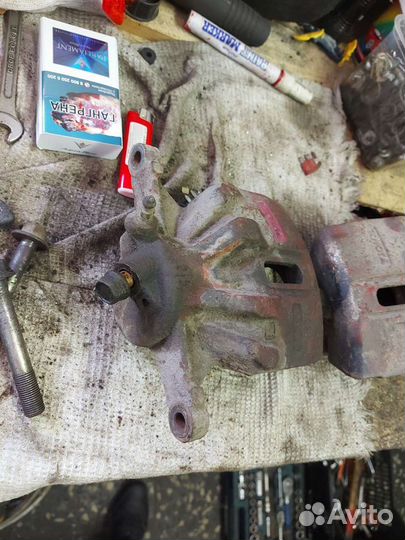 Суппорт toyota corolla 100-110