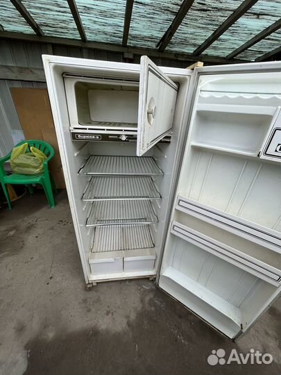 Холодильник Бирюса6
