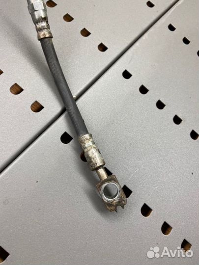 Трубка тормозная задняя Audi A6 C5 avant 2.5TDI