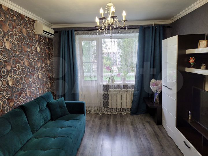 2-к. квартира, 52 м², 6/9 эт.