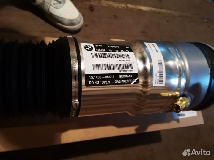 Амортизатор задний BMW 7 F02 F01 F04 оригинал