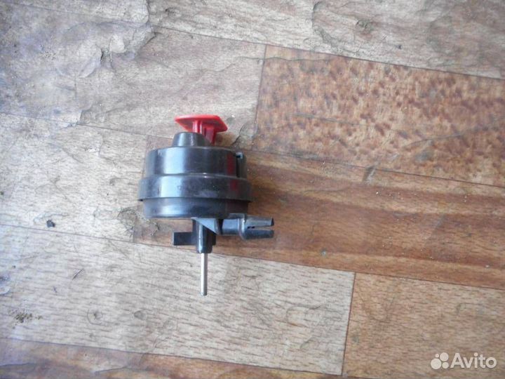 Активатор замка крышки бензобака Mercedes Benz W1