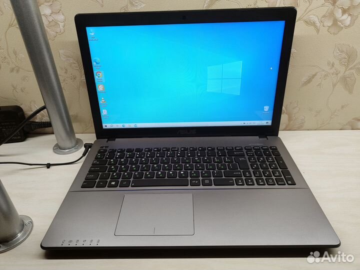 Ноутбук Asus SonicMaster