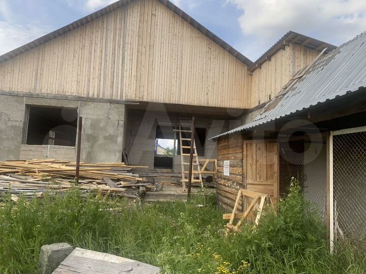 Дом 300 м² на участке 6 сот.