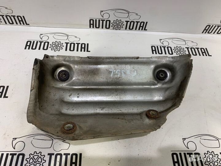 Тепловой экран левый Infiniti Fx35 S50 VQ35 2006