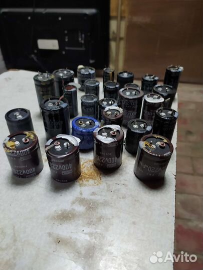 Конденсаторы электролитические б/у