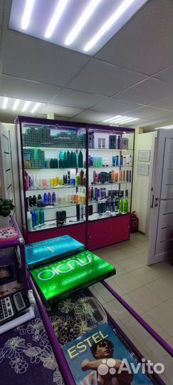 Сдам место с витринами в салоне красоты
