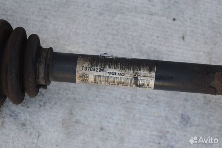 Ступица задняя правая Volvo S90 1997