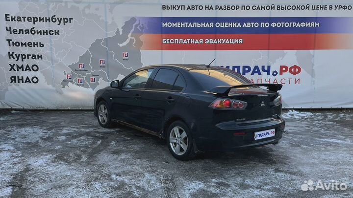 Датчик включения стопсигнала Mitsubishi Lancer X MR228924