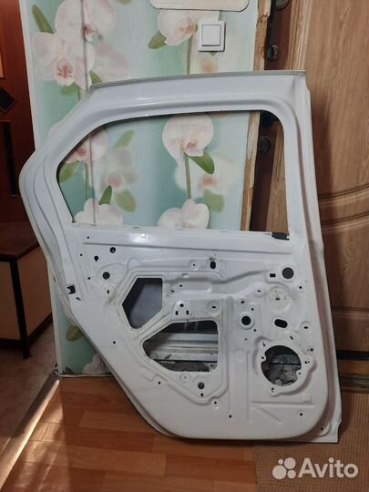 Дверь задняя левая renault logan 2