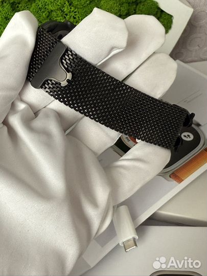 NEW Apple Watch Ultra 2 49m Black Milanese