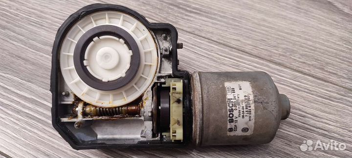 Моторчик стеклоочистителя touareg