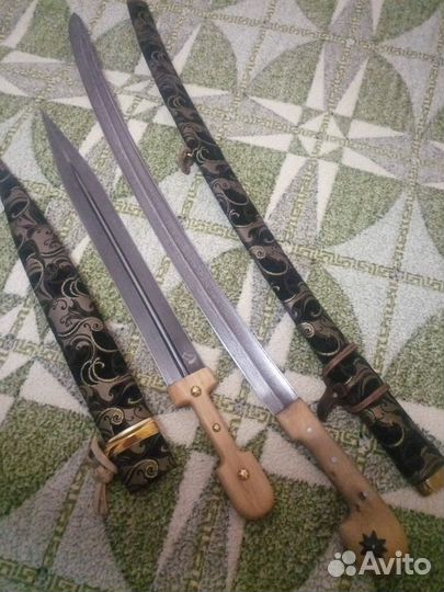 Макеты шашки и кинжала