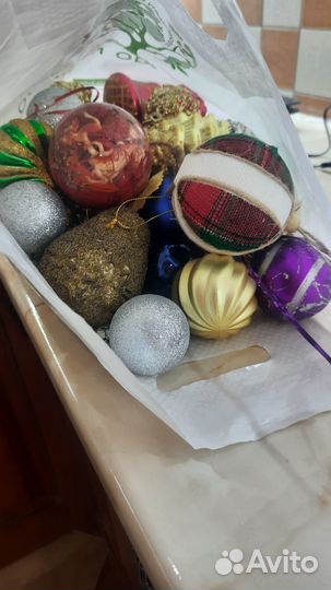 Пакет с елочными игрушками, целые